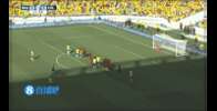 😍GOLLLLL！拉菲尼亚无解任意球攻破哥伦比亚球门！巴西1-0！！